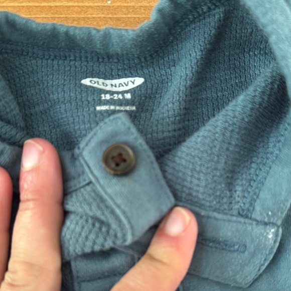 Old Navy Blue Short Sleeve Tee boys 18-24 months - Picture 2 of 4